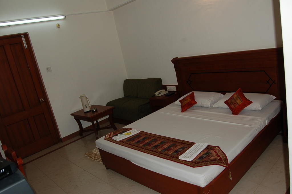 Hotel Kanishka Phg Bangalore Zimmer foto