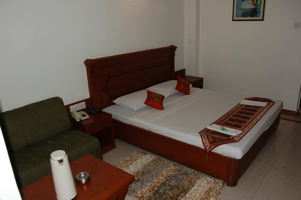 Hotel Kanishka Phg Bangalore Zimmer foto