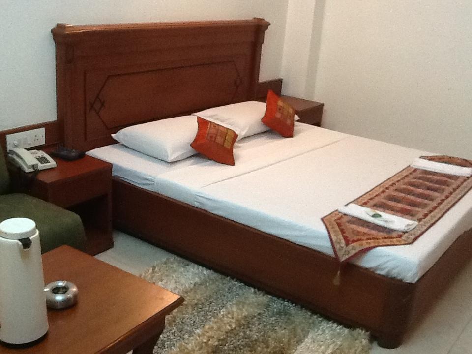 Hotel Kanishka Phg Bangalore Zimmer foto